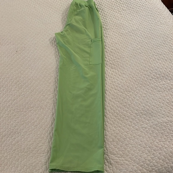 EUC Scrubstar XS lime green elastic band scrub pants. - Picture 3 of 4